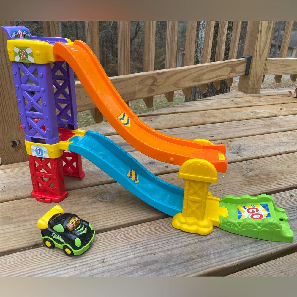 Vtech Go Go Smart Wheels 3-in-1 Launch & Play Raceway Track Plus Addt’l Pieces - Picture 2 of 5